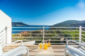 The Lofts - Private Pool Suites