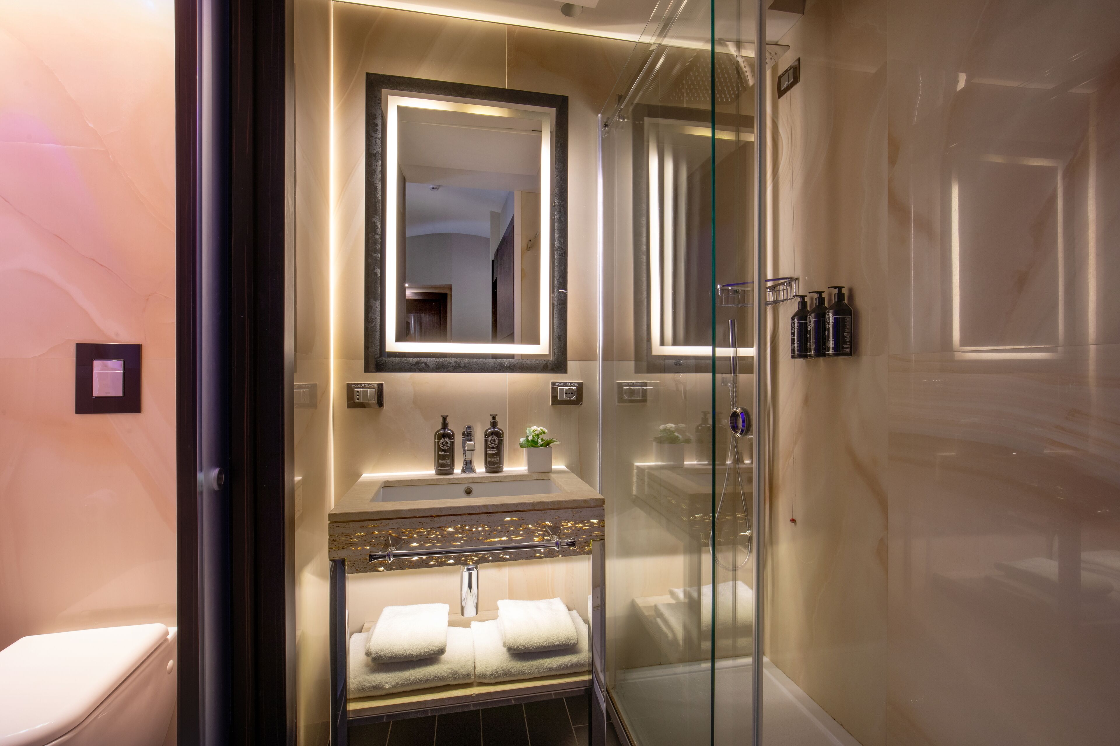 classic double or twin room | bathroom | shower, eco-friendly toiletries, hair dryer, bidet