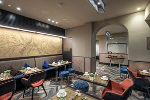 包含每日自助早餐