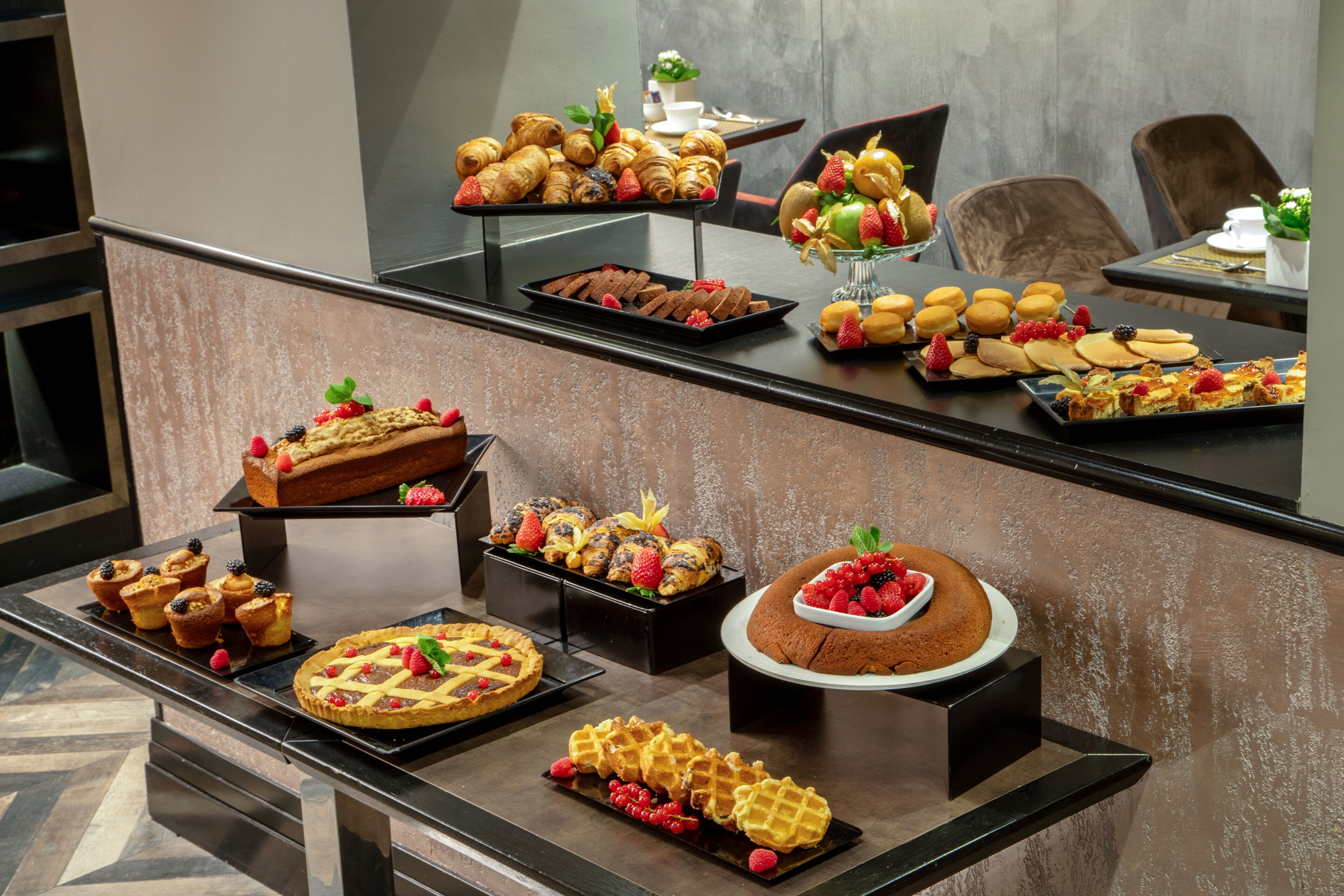 free daily self-service breakfast