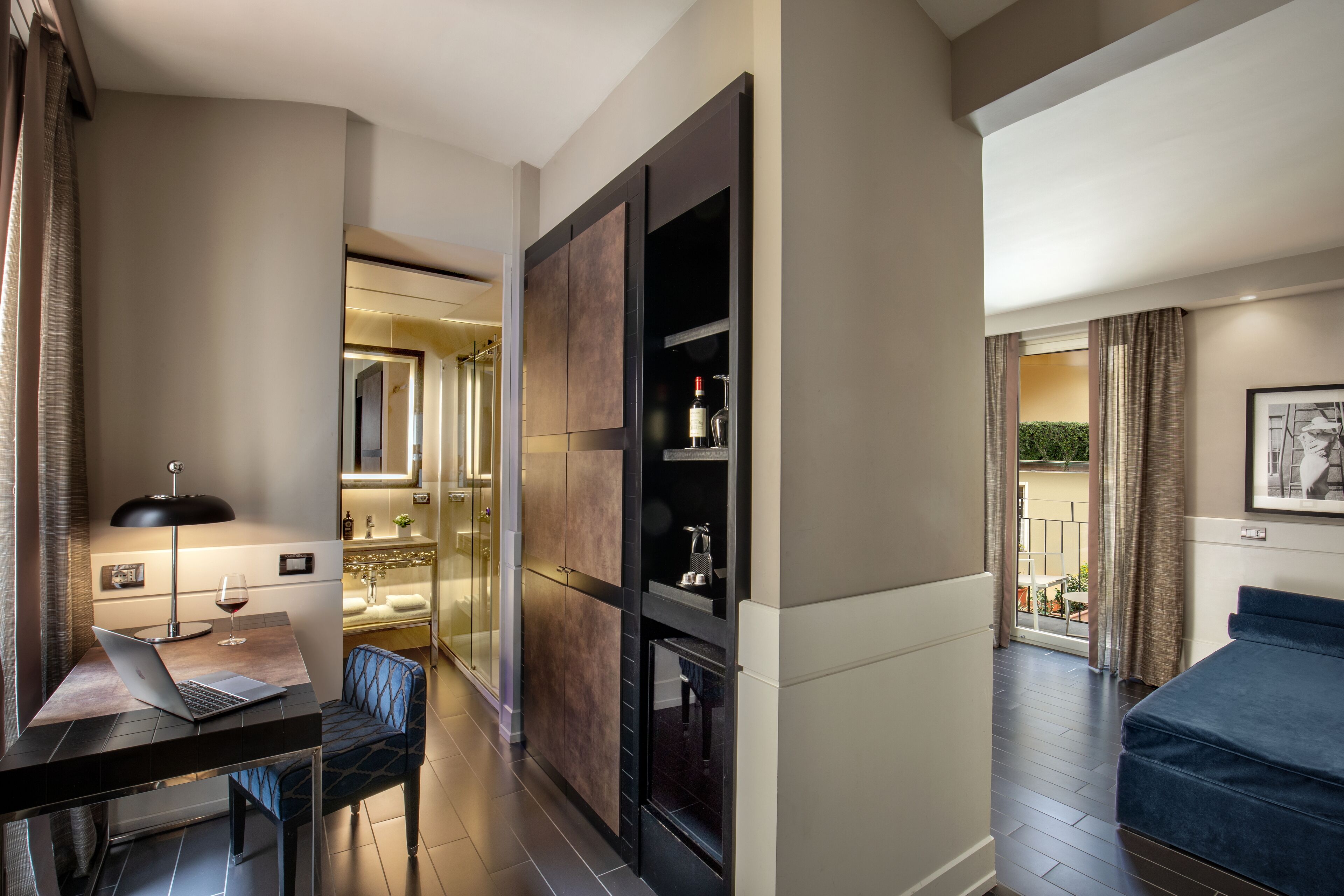 family quadruple room | bathroom | shower, eco-friendly toiletries, hair dryer, bidet