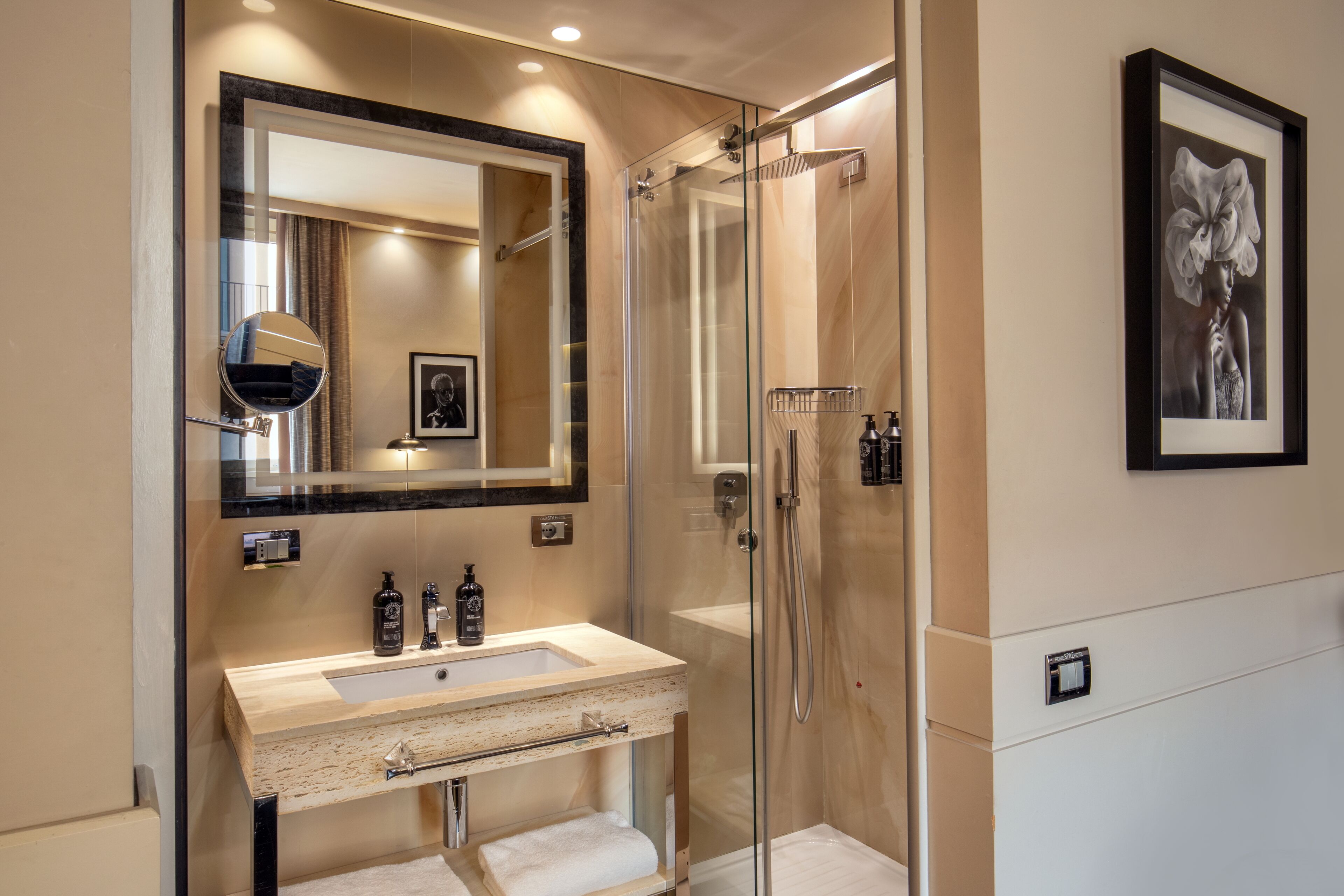 suite | bathroom | shower, eco-friendly toiletries, hair dryer, bidet