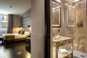 Ducha, artículos de tocador ecológicos, secador de pelo, bidet