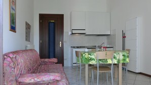 Appartement, 1 chambre | Coin séjour