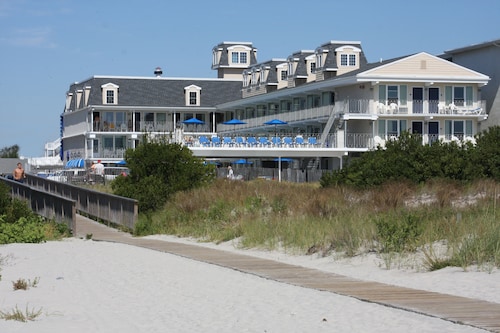 Fleur De Lis Beach Motel