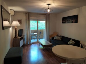 Living area - APPART HOTEL Résidence Carouge (Bretigny-sur-Orge)