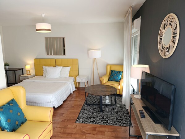 Living area - APPART HOTEL Résidence Carouge (Bretigny-sur-Orge)