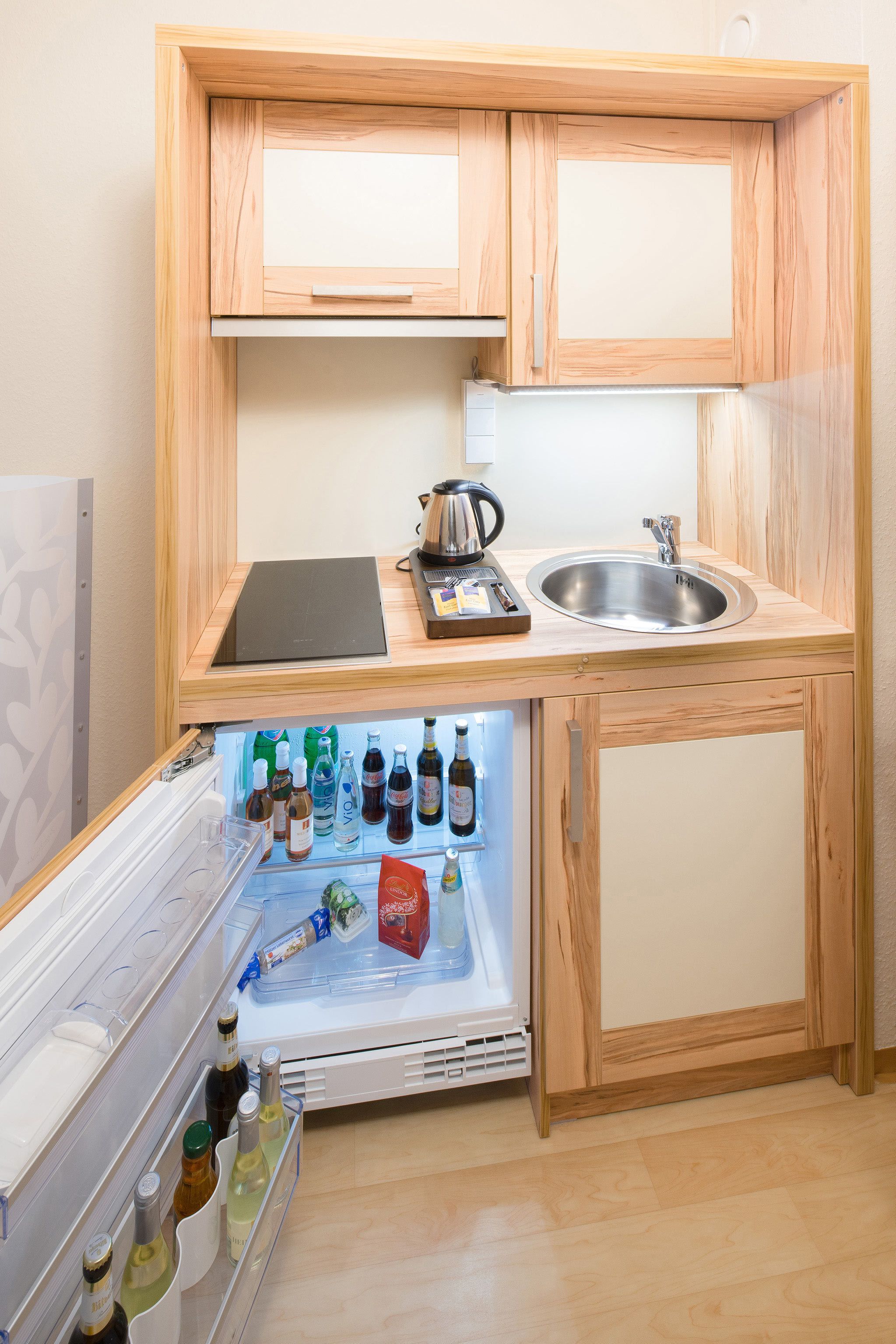 comfort single room | premium bedding, minibar, desk, free cots/infant beds