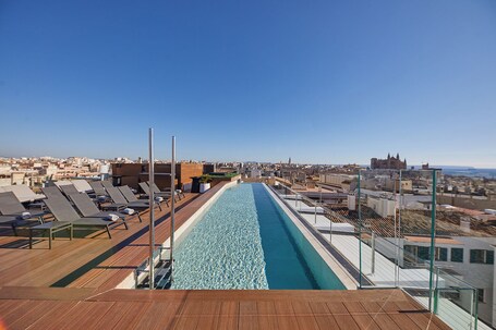 Nakar Hotel - view 2