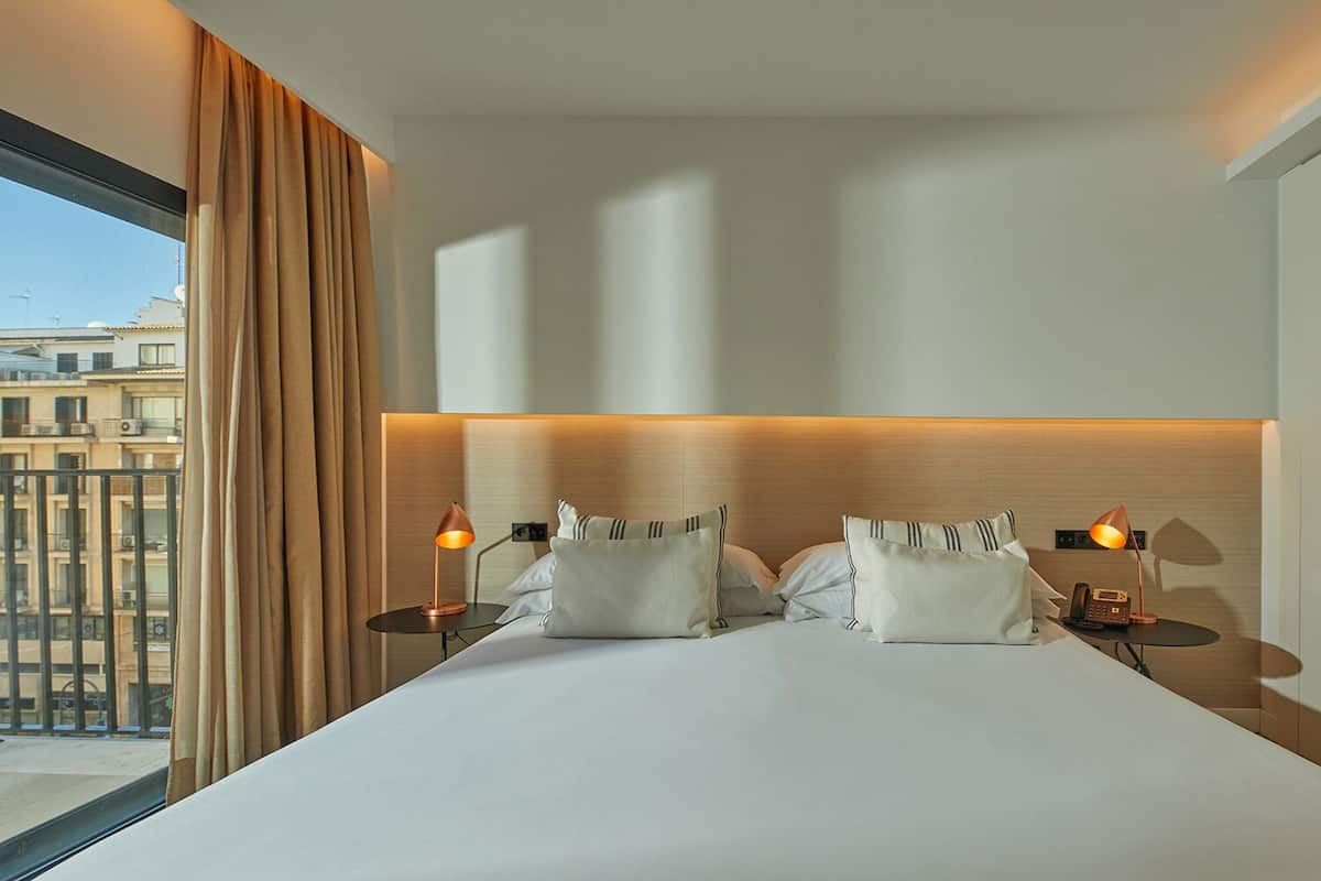 double or twin room, balcony | 1 bedroom, premium bedding, minibar, in-room safe