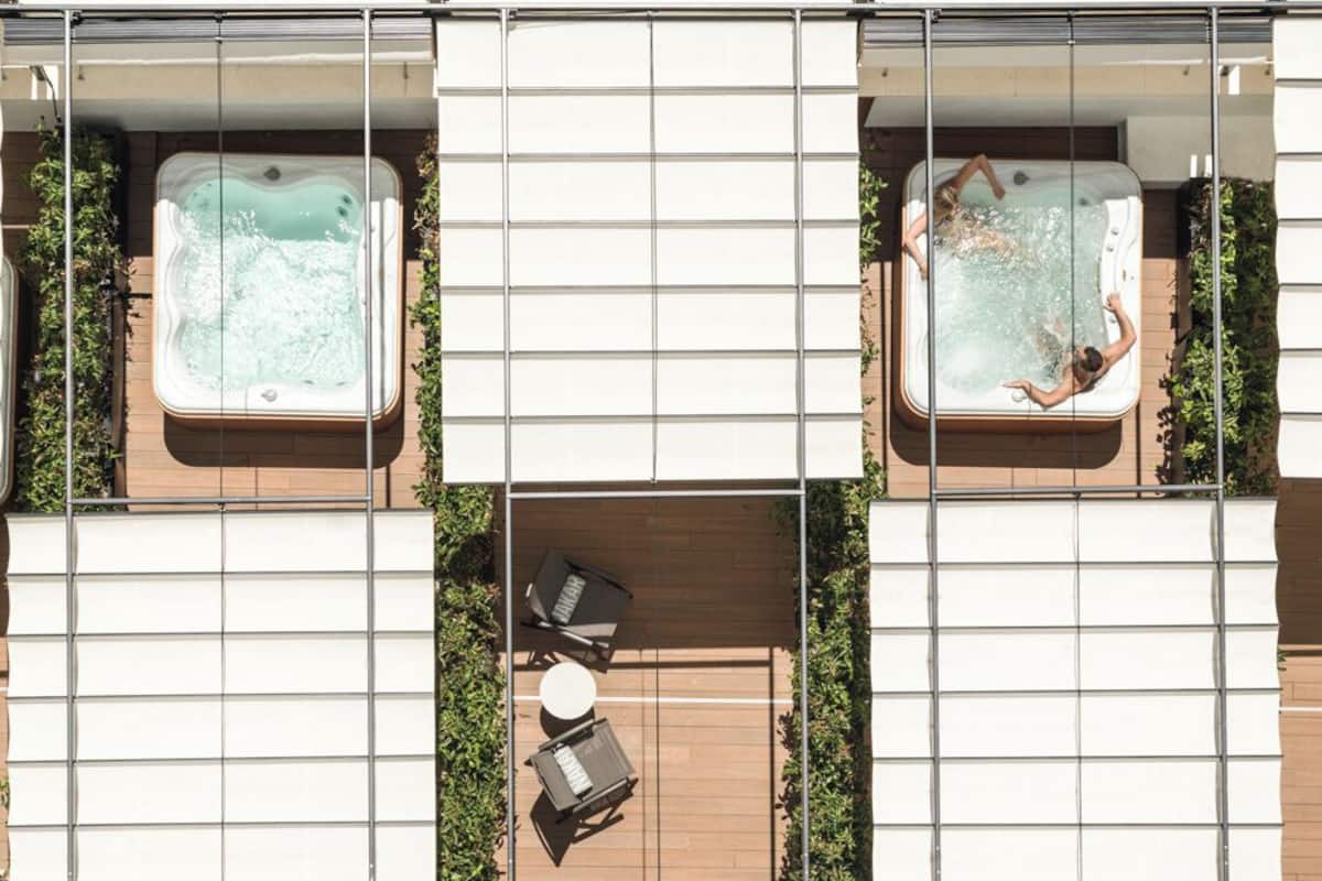 Deluxe Double Room, Jetted Tub | Premium bedding, minibar, in-room safe, desk
