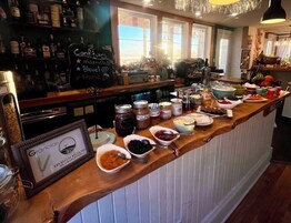 Daily full breakfast (CAD 12.08 per person)