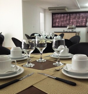 Breakfast, lunch and dinner served - Royal Iguassu Hotel (Foz do Iguacu)