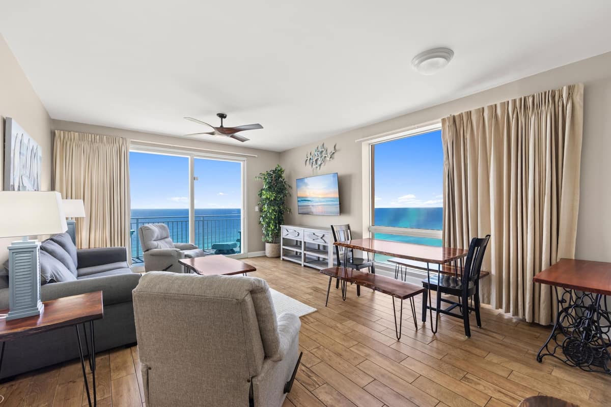 48-inch Smart TV with digital channels, TV, streaming services