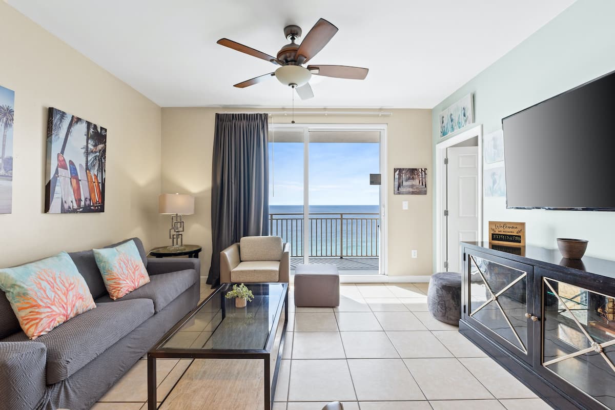 Condo, 2 Bedrooms, Ocean View (1406W) | Living area | 48-inch Smart TV with digital channels, TV, streaming services