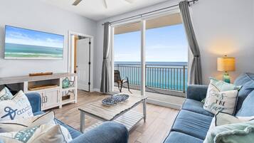 Condo, 2 Bedrooms, Ocean View (902E) | Living area