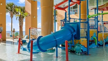 3 piscinas externas