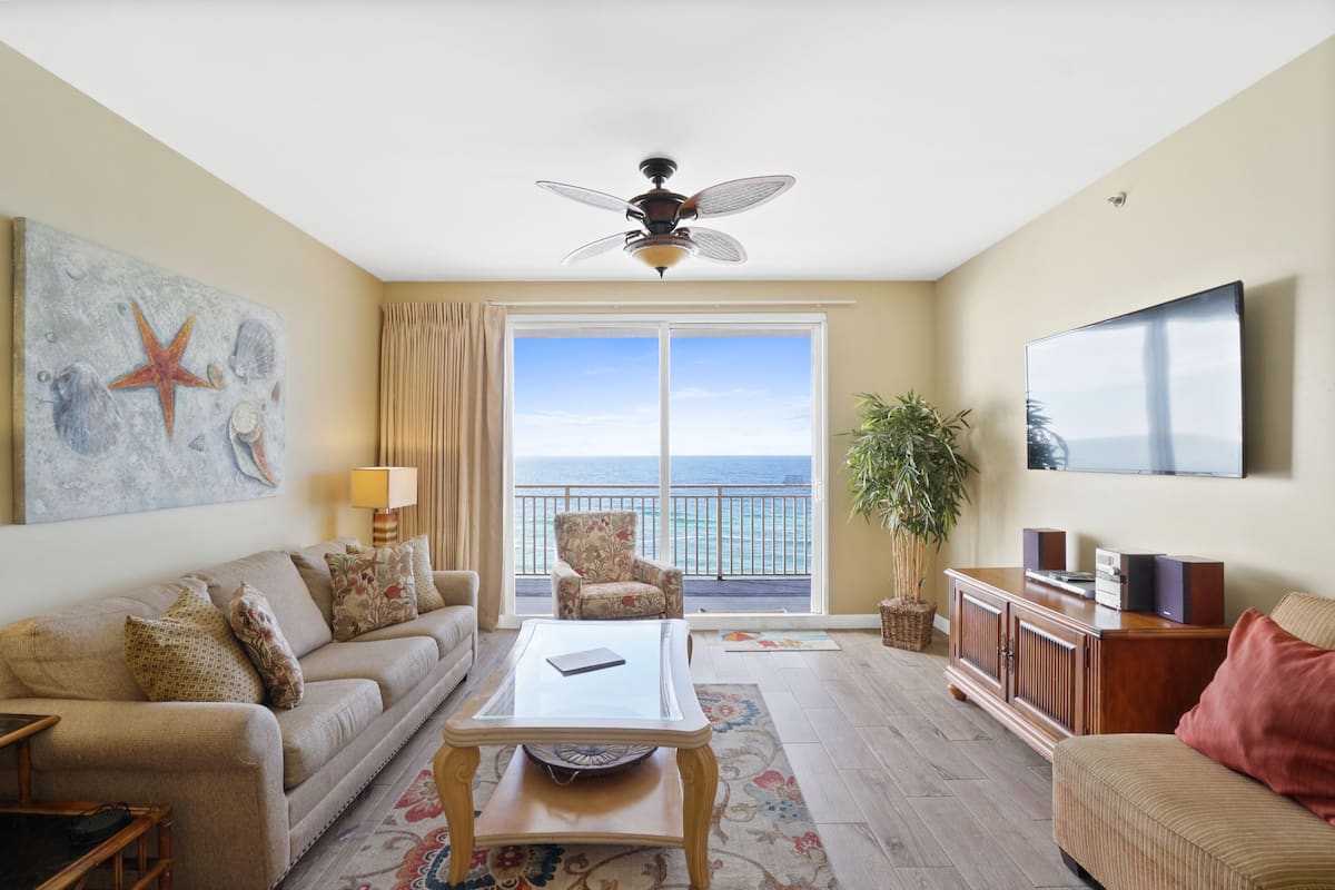 Condo, 2 Bedrooms, Ocean View (807W) | Living area | 48-inch Smart TV with digital channels, TV, streaming services