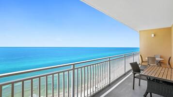 Condo, 2 Bedrooms, Ocean View (1603W) | Balcony