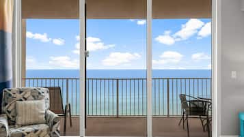 Appart'hÎtel, 2 chambres, vue océan (1013) | Vue de la chambre