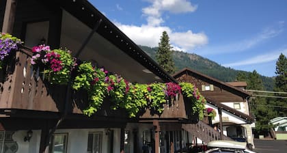 Linderhof Inn