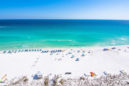 Pelican Beach Resort by Panhandle Getaways - Image 25