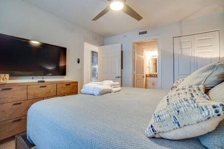 Pelican Beach Resort by Panhandle Getaways - Image 154