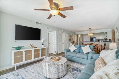 Pelican Beach Resort by Panhandle Getaways - Image 225