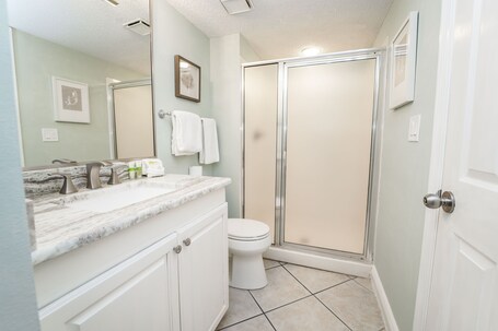 Pelican Beach Resort by Panhandle Getaways - Image 177