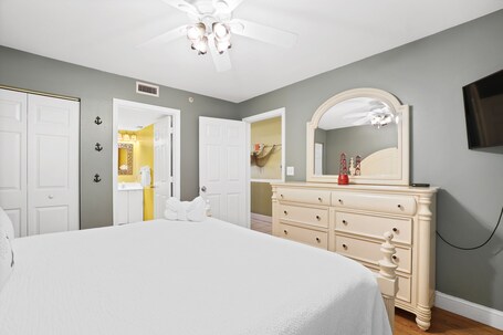 Pelican Beach Resort by Panhandle Getaways - Image 263