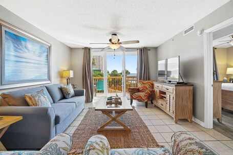 Pelican Beach Resort by Panhandle Getaways - Image 42