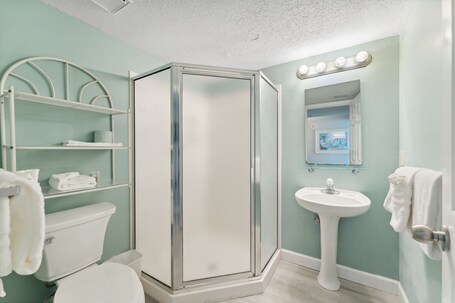 Pelican Beach Resort by Panhandle Getaways - Image 187