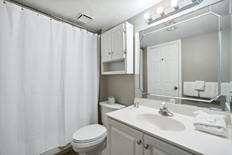Pelican Beach Resort by Panhandle Getaways - Image 176