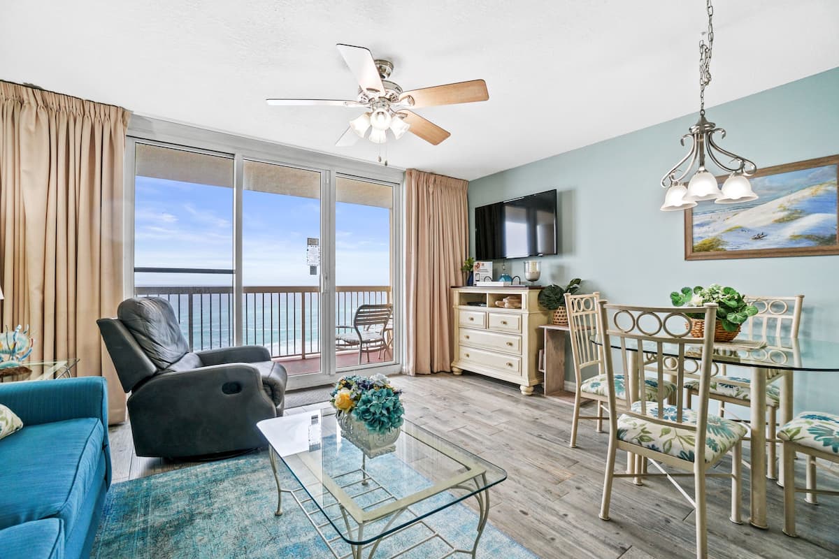 Condo, 1 Bedroom, Ocean View (608) | Living area | TV