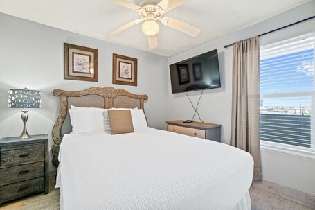 Pelican Beach Resort by Panhandle Getaways - Image 242
