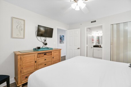 Pelican Beach Resort by Panhandle Getaways - Image 253