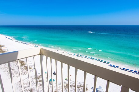 Pelican Beach Resort by Panhandle Getaways - Image 16
