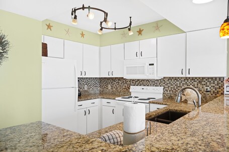 Pelican Beach Resort by Panhandle Getaways - Image 30
