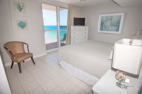 Pelican Beach Resort by Panhandle Getaways - Image 264