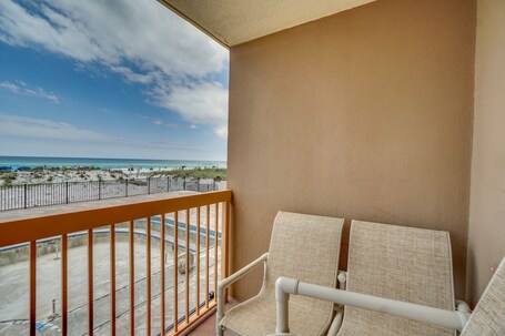 Pelican Beach Resort by Panhandle Getaways - Image 211