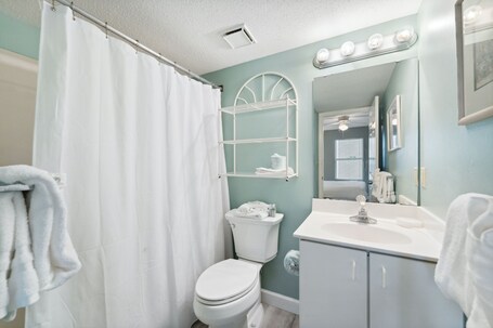 Pelican Beach Resort by Panhandle Getaways - Image 51