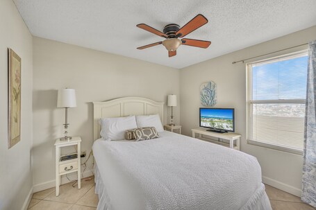 Pelican Beach Resort by Panhandle Getaways - Image 207