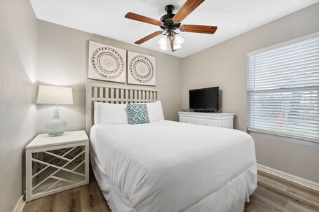 Pelican Beach Resort by Panhandle Getaways - Image 37