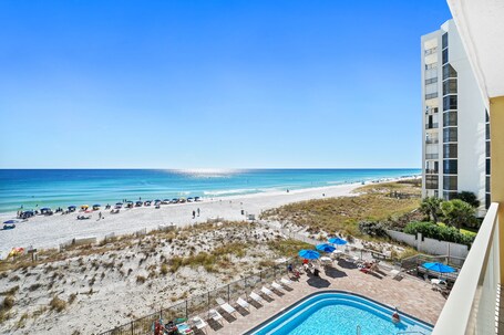 Pelican Beach Resort by Panhandle Getaways - Image 8