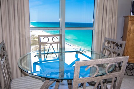 Pelican Beach Resort by Panhandle Getaways - Image 7