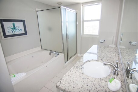 Pelican Beach Resort by Panhandle Getaways - Image 169