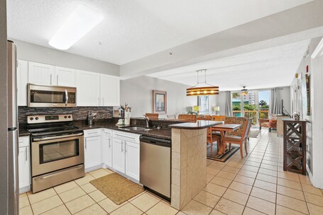 Pelican Beach Resort by Panhandle Getaways - Image 47