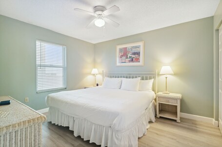 Pelican Beach Resort by Panhandle Getaways - Image 201