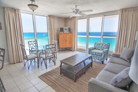 Pelican Beach Resort by Panhandle Getaways - Image 28