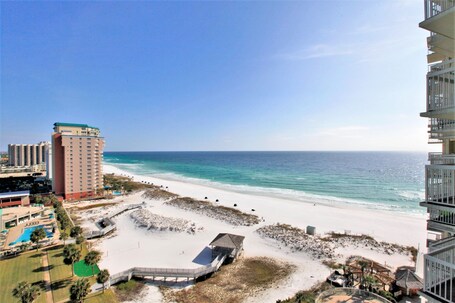 Pelican Beach Resort by Panhandle Getaways - Image 90